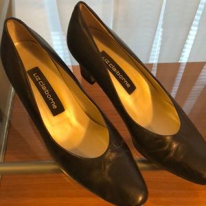 Vintage Liz Claiborne navy heels